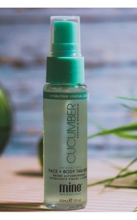 Фото крема MineTan Cucumber Hydrating Face & Body Tan Mist 