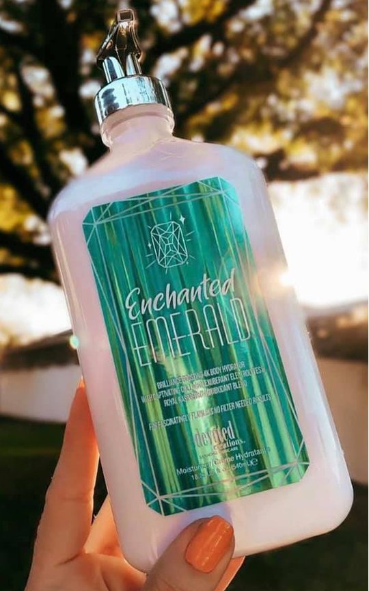 Фото крема Enchanted Emerald